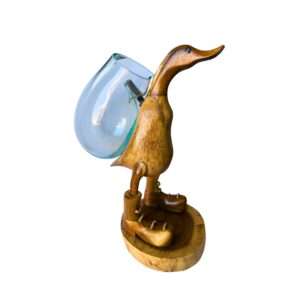 indische-loopeend-met-vaas-gesmolten-glas